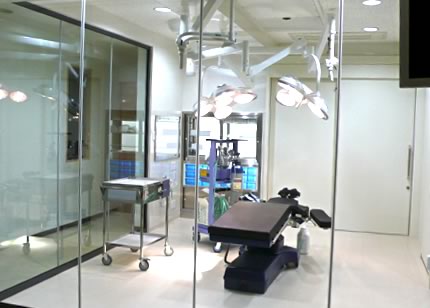 滅菌空間が確保できる専用の手術室